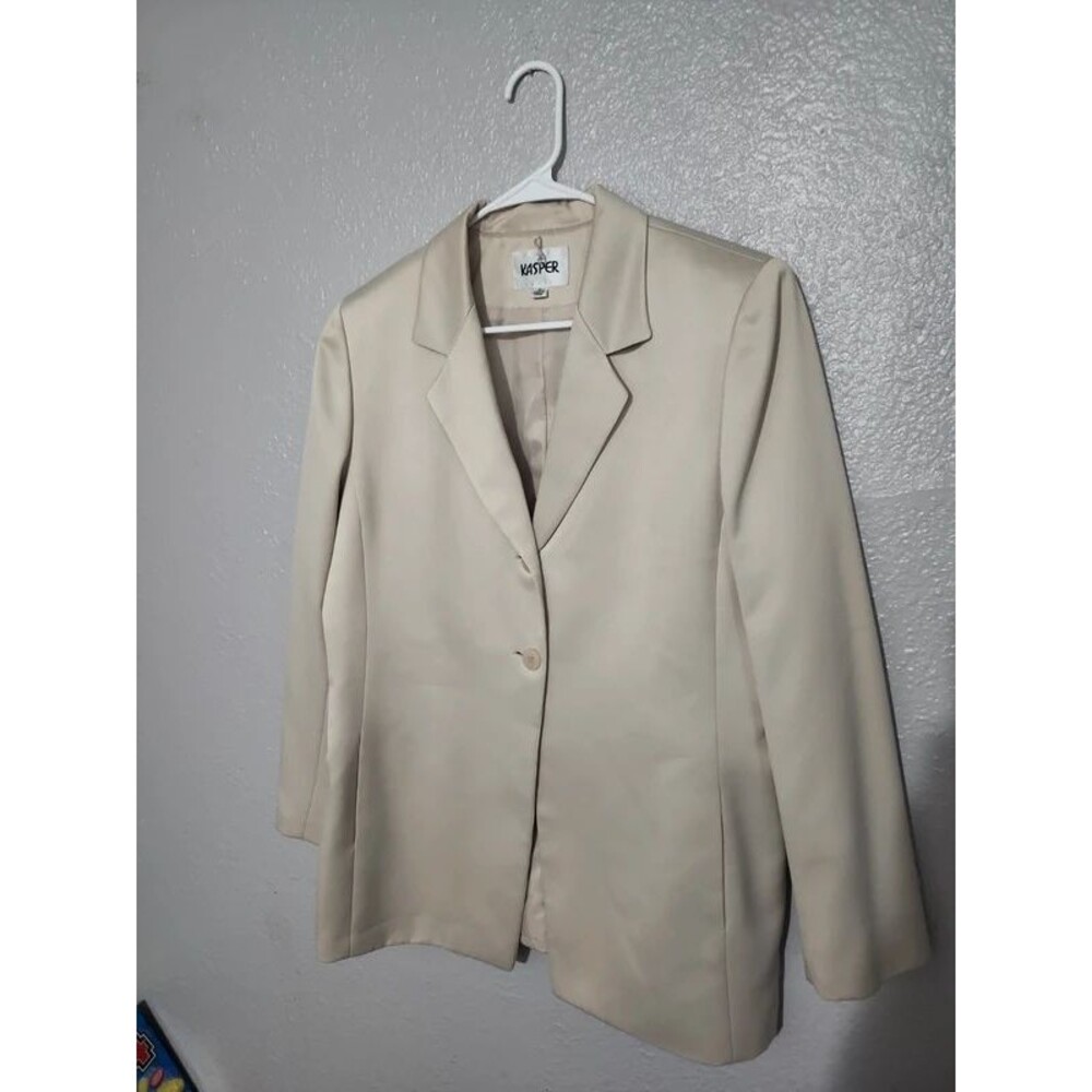 Kasper woman's suit blazer and pants